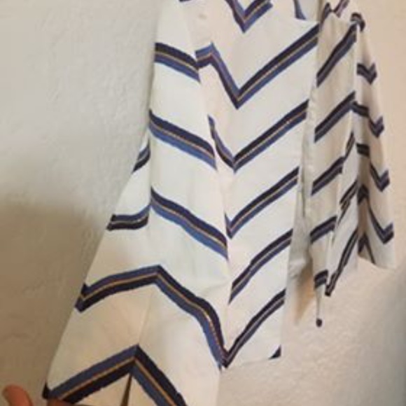 Beautiful Embroiled Jacket - Picture 4 of 4